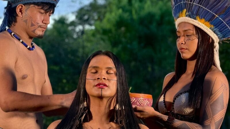 Boi Caprichoso Celebra Inclusão com a Primeira Tuxaua Trans do Festival de Parintins