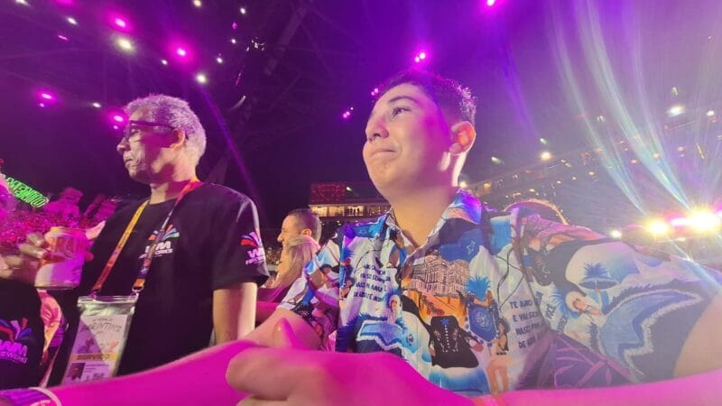 Festa dos Visitantes 2026: Parintins Recebe Multidão com Show de Leonardo e Filho do Piseiro