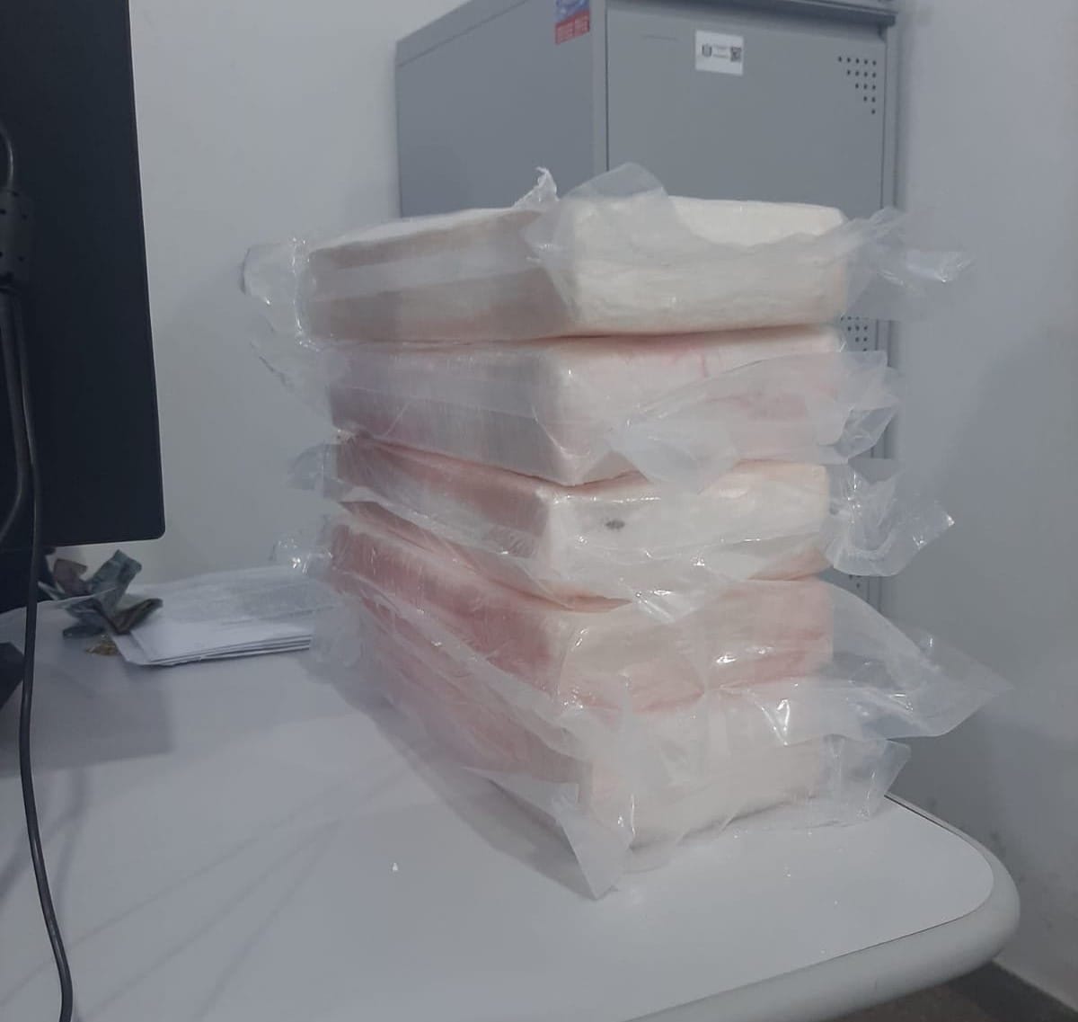 Polícia Militar do Amapá apreende cocaína e madeira ilegal em operação