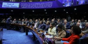 Debate no Senado sobre PEC que Modifica Escala de Trabalho 6×1