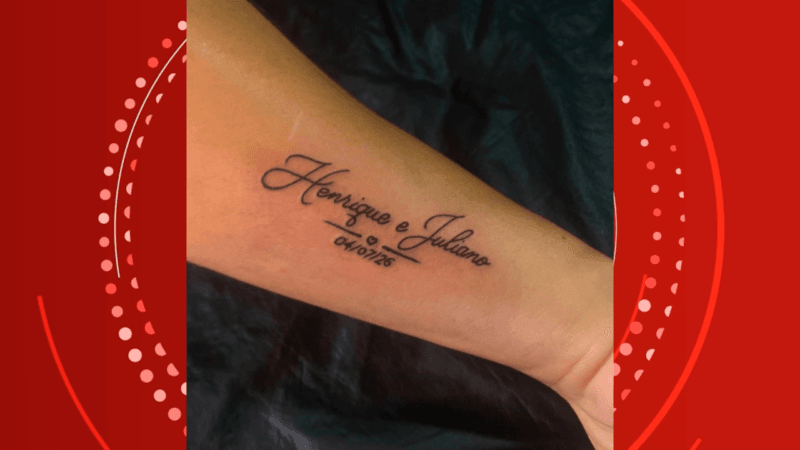 Fã celebra amor pela dupla Henrique & Juliano com tatuagem antes de cancelamento de show