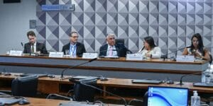 Defensores Exigem Medidas Rigorosas para Publicidade de Apostas Online