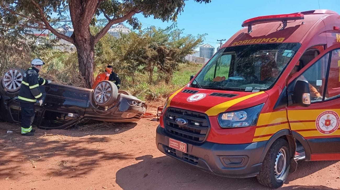 Capotamento na BR-153 resulta em um óbito e um ferido próximo a Paraíso do Tocantins