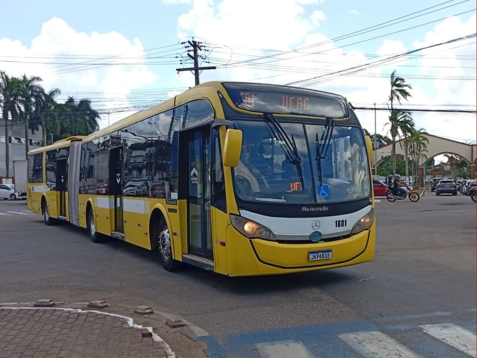 Chegada de Novos Ônibus em Rio Branco: Um Alívio Temporário para o Transporte Coletivo