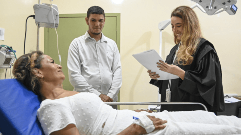 Noiva se Casa em Sala de Emergência Após Mal-estar no Casamento Coletivo no Acre