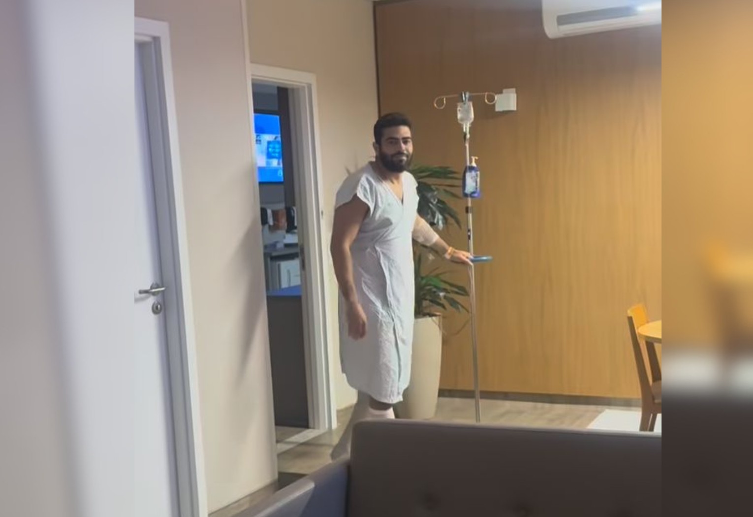 Henrique, da dupla com Juliano, passa por cirurgia de emergência após dores intensas durante show