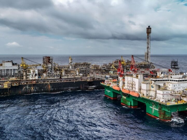 Governo prorroga imposto de 12% sobre exportação de petróleo por 60 dias