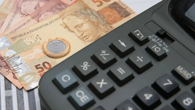 Mercado Financeiro Reavalia Expectativas de Inflação e Crescimento no Brasil