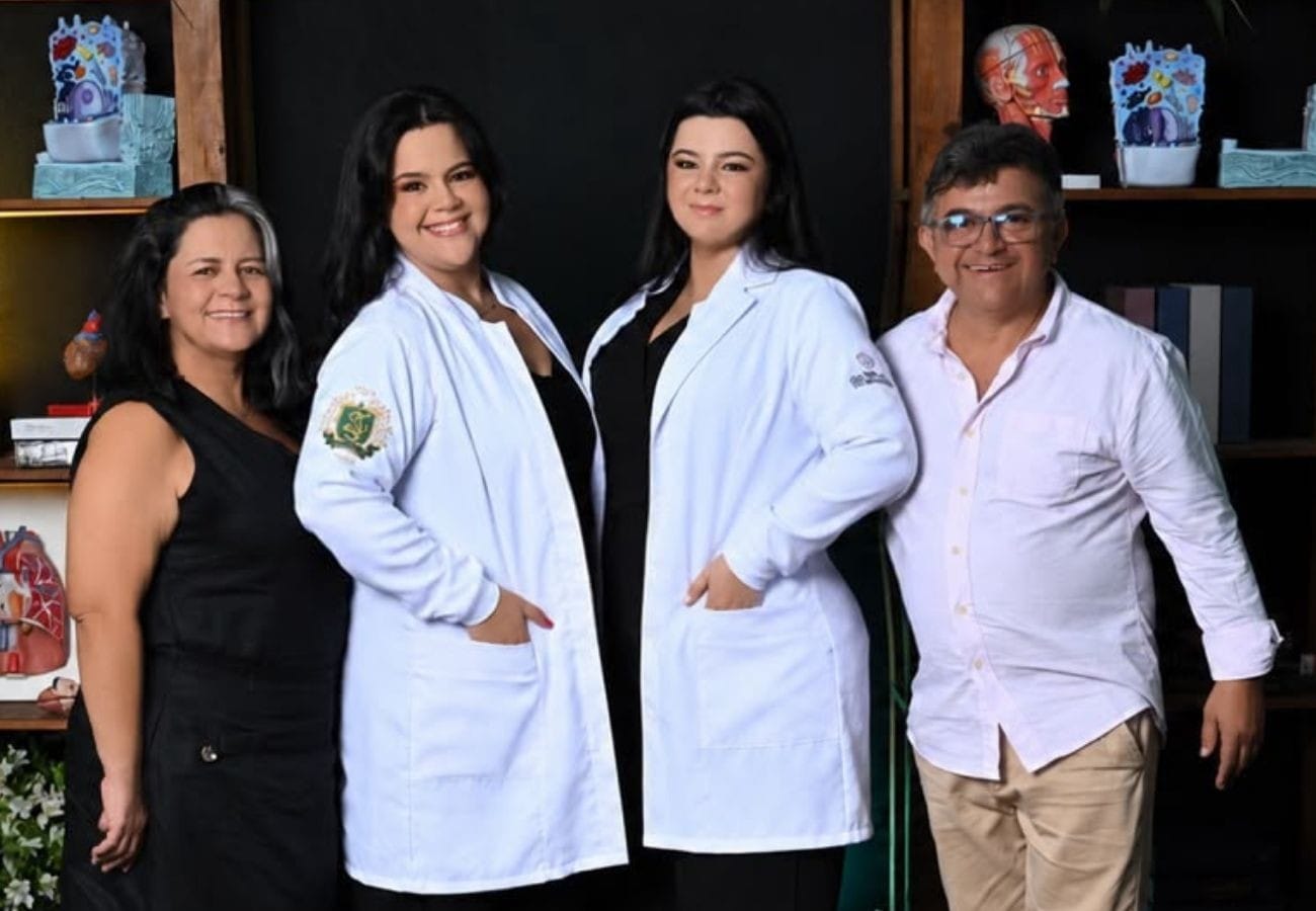 Feirante Transforma Venda de Pastéis em Esperança para as Filhas na Medicina