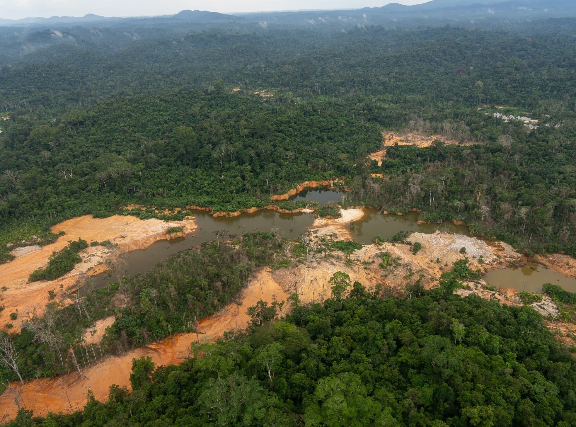 MPF Investiga Contrato de R$ 15 Milhões para Coleta de Lixo na Terra Indígena Yanomami