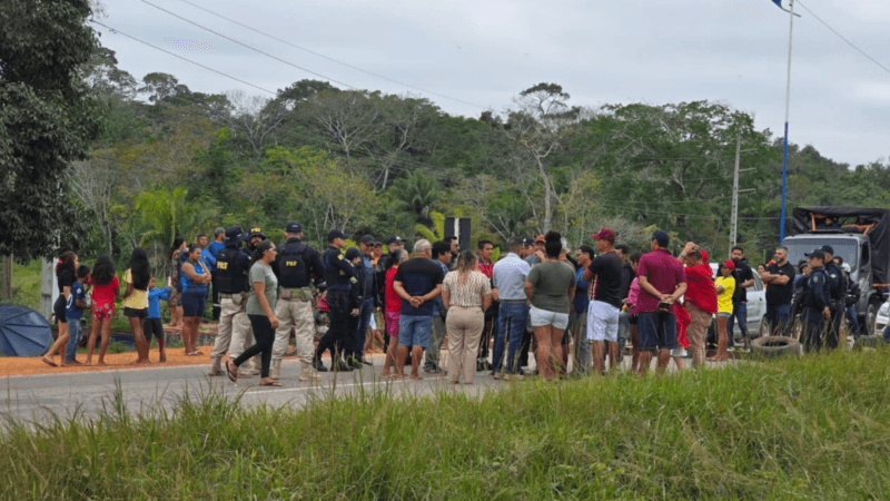Protesto em Rio Branco: Moradores Bloqueiam BR-364 por Falta d’Água e Infraestrutura