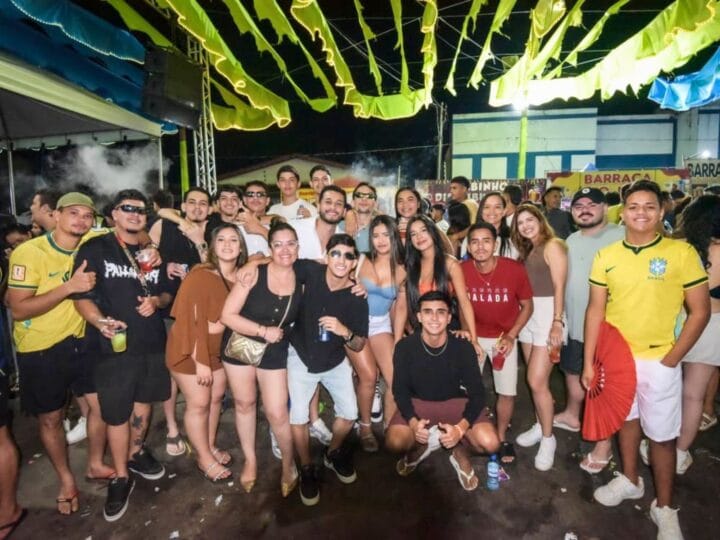 Carnavale 2026: Festa em Brasiléia Atrai 25 Mil Foliões com Segurança Eficiente
