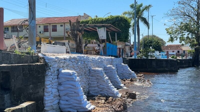 Medidas Emergenciais para Combater Erosão na Orla de Terra Santa, Pará