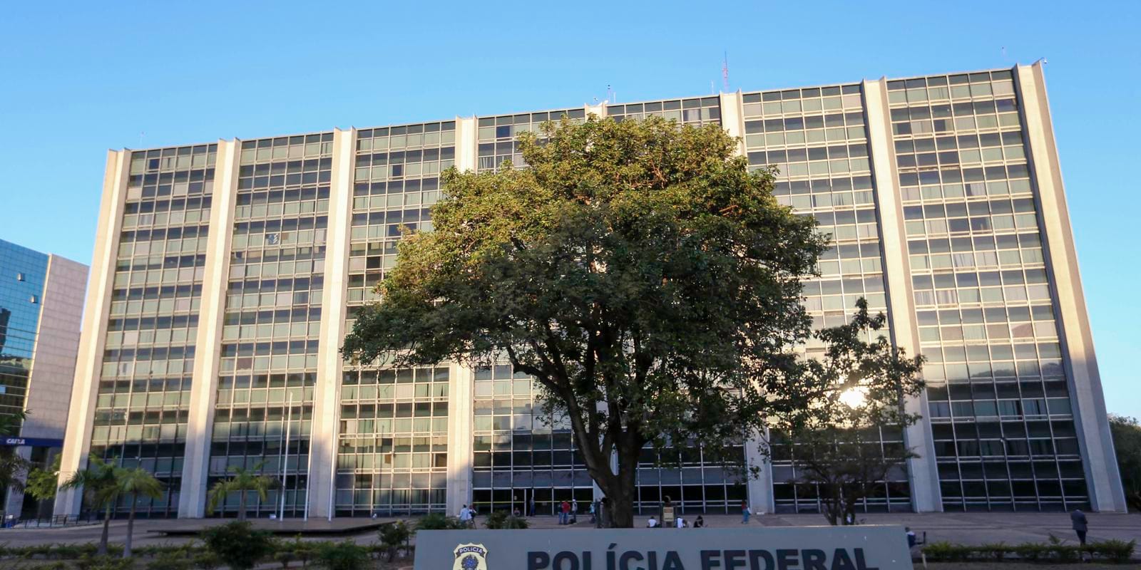 Operação Exchange: Polícia Federal Combate Lavagem de Dinheiro do PCC em São Paulo
