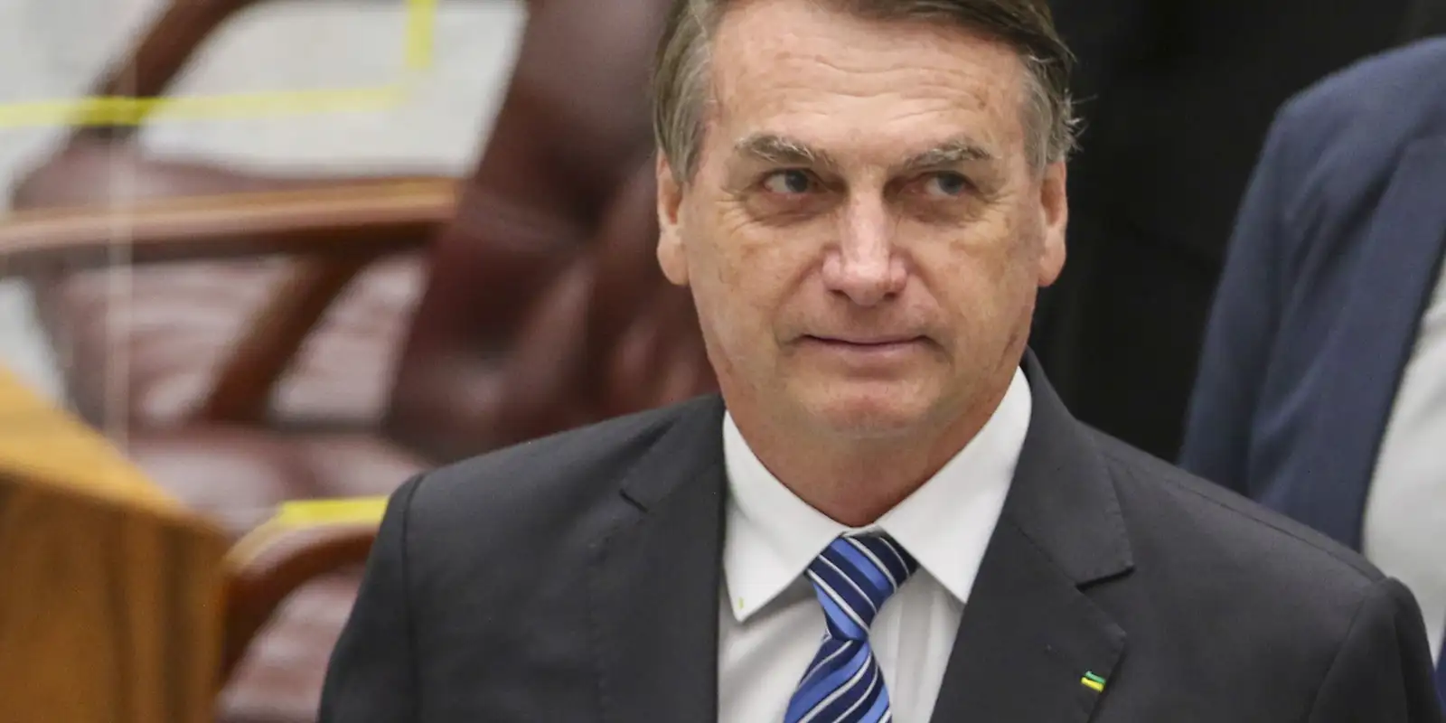 Exército Entrega Armas de Bolsonaro à PF e Informa Sobre Ausência de Duas