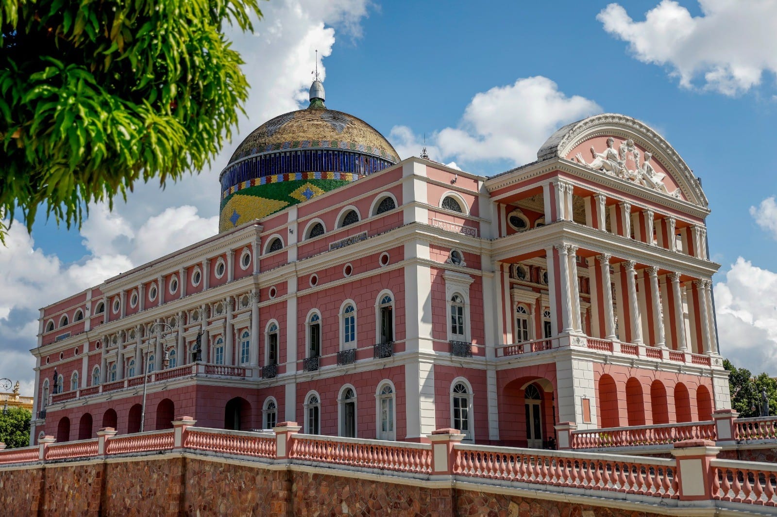 Teatro Amazonas é Reconhecido como Patrimônio Mundial da Unesco: Impactos para o Turismo e Cultura no Amazonas