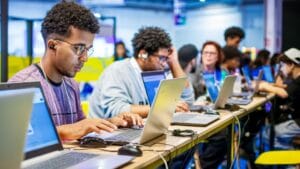 CIEE Oferece 53 Cursos Gratuitos Durante as Férias de Julho para Estudantes