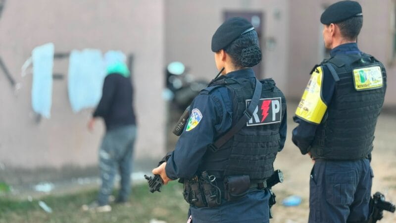 Operação Caçador: Apenados Atuando na Limpeza de Pichação em Porto Velho