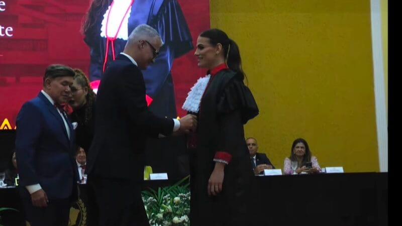 Fabi Diniz de Queiroz Pilate: A Primeira Promotora Trans do Brasil Toma Posse no Amazonas