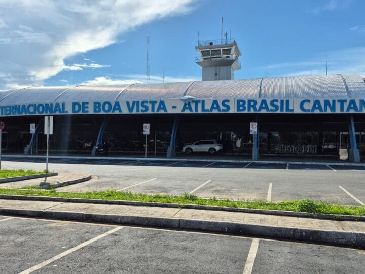 Mulher é Detida com 33 kg de Skunk em Aeroporto de Boa Vista e Alega Transportar Farinha