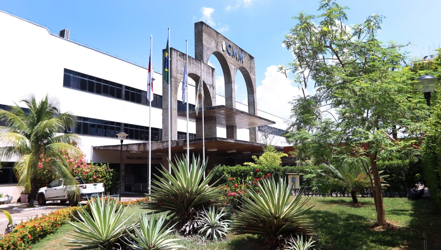 Retorno da Câmara de Manaus Após Recesso é Prejudicado por Falta de Quórum