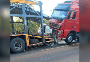 Tragédia na BR-153: Acidente Envolvendo Carretas Resulta em Duas Mortes