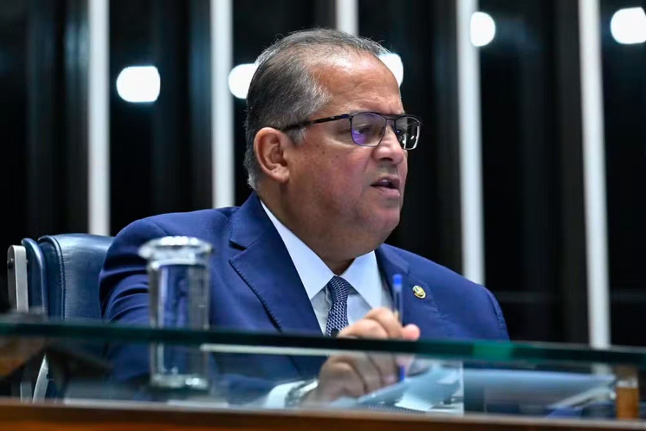 Eduardo Gomes Declara R$ 800 Mil em Bens na Candidatura ao Senado
