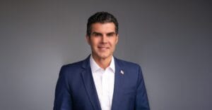 Helder Barbalho Declara R$ 15,4 Milhões em Bens ao TSE para Candidatura ao Senado