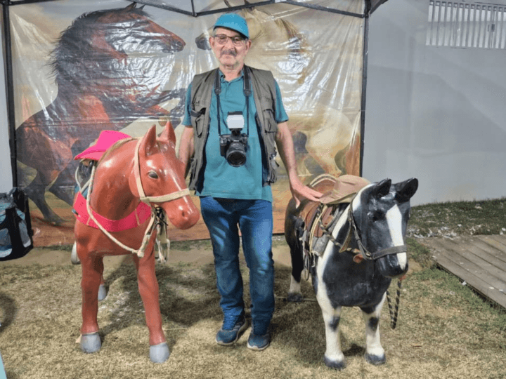 Cavalinhos da Expoacre: A Tradição Fotográfica que Encanta Gerações