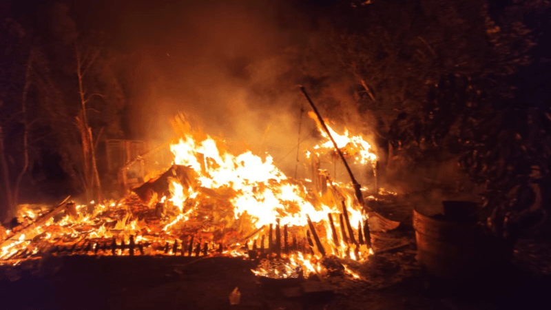 Incêndio Devasta Residência na Zona Rural de Rio Branco e Causa a Morte de Animais