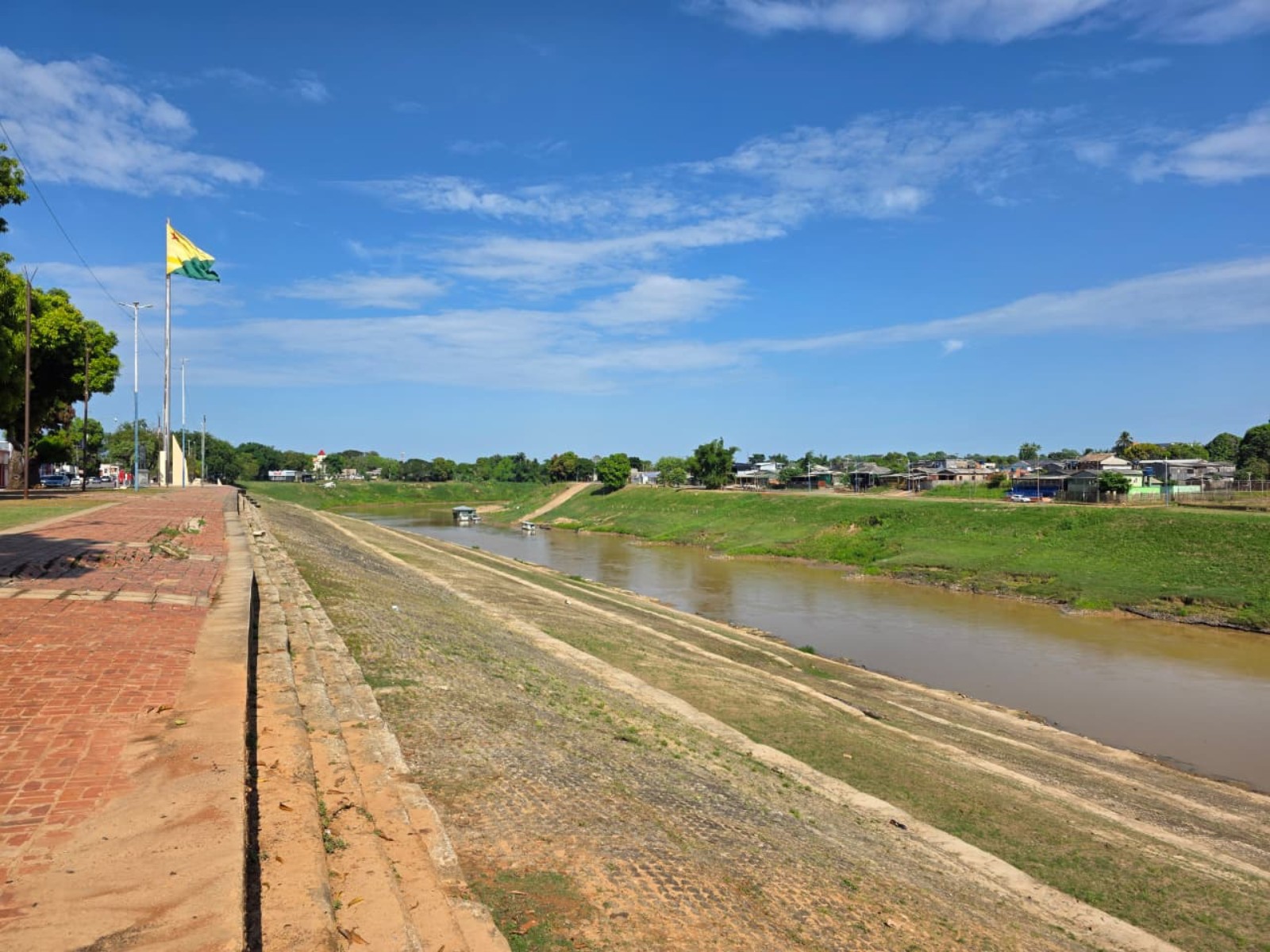 Rio Acre Atinge Nível Crítico em 2026 e Enfrenta Desafios Hídricos