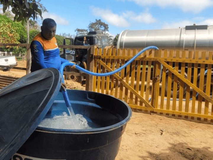 Comunidades Rurais de Rio Branco Recebem Abastecimento de Água Durante Seca Severas