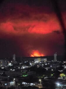 Céu Vermelho em Porto Velho: Entenda o Fenômeno Durante o Temporal